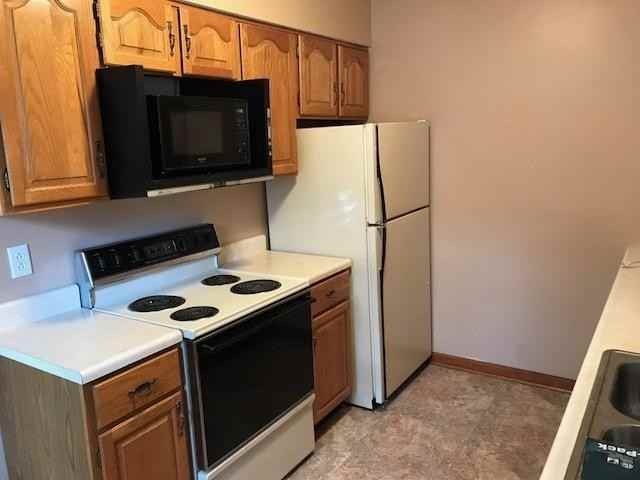1004 N Bruns Ln - Photo 2 of 13