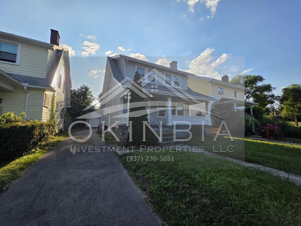 1815 Catalpa Dr - Photo 2 of 27