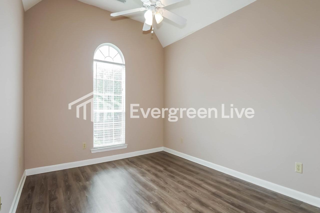 3931 Old Brownsville Rd - Photo 7 of 15