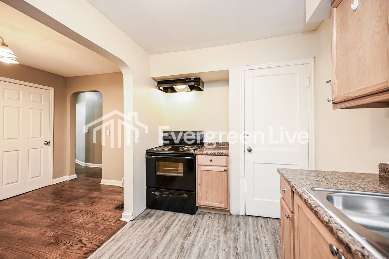 6951 Gloria Dr - Photo 6 of 13