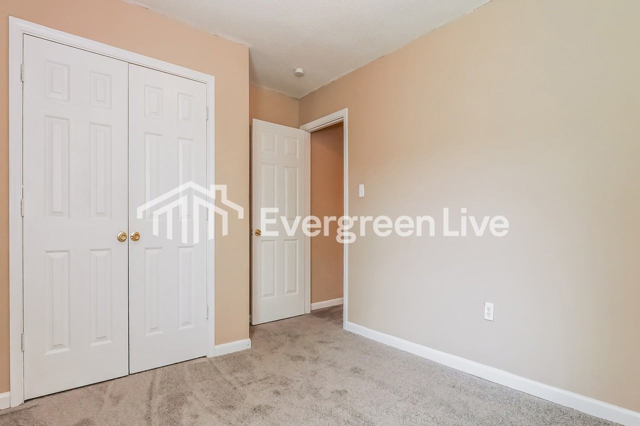 5615 Walden Ridge Dr - Photo 5 of 14