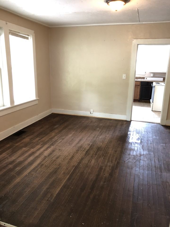 1517 Galloway St #4 - Photo 2 of 13