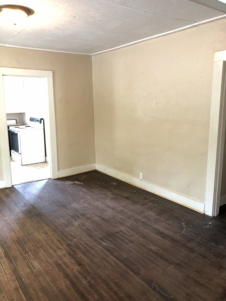 1517 Galloway St #4 - Photo 5 of 13