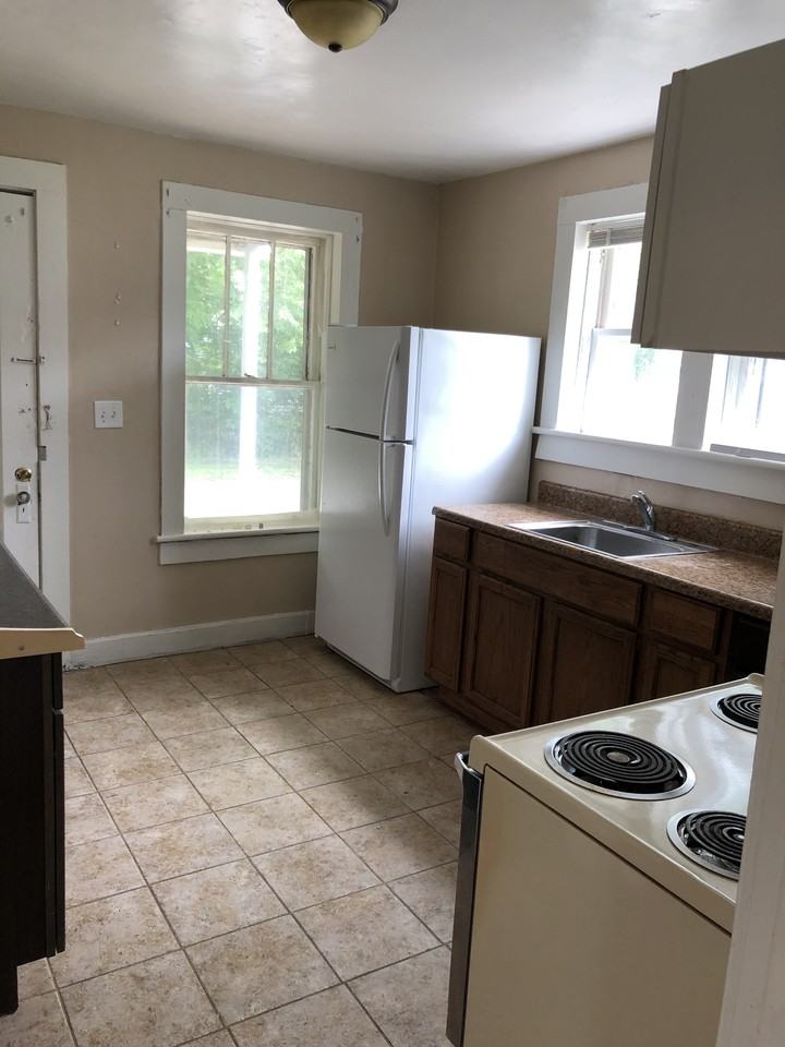1517 Galloway St #4 - Photo 6 of 13