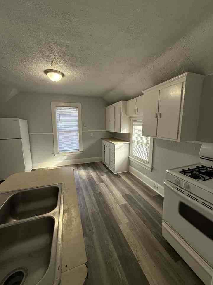 2112 Miami St #2 - Photo 6 of 6