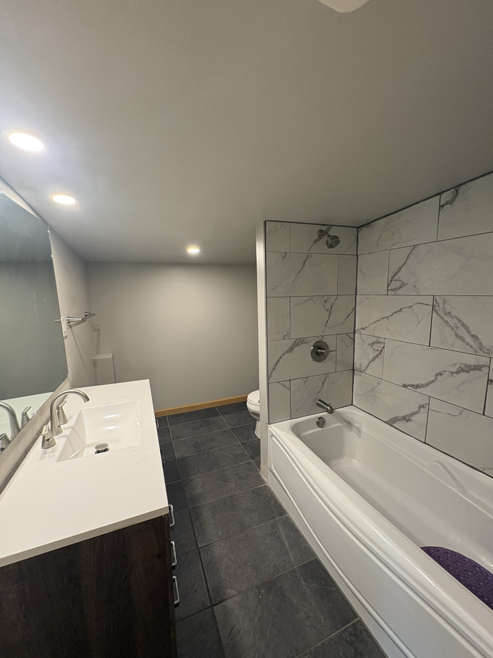 335 N Baker St - Photo 6 of 40