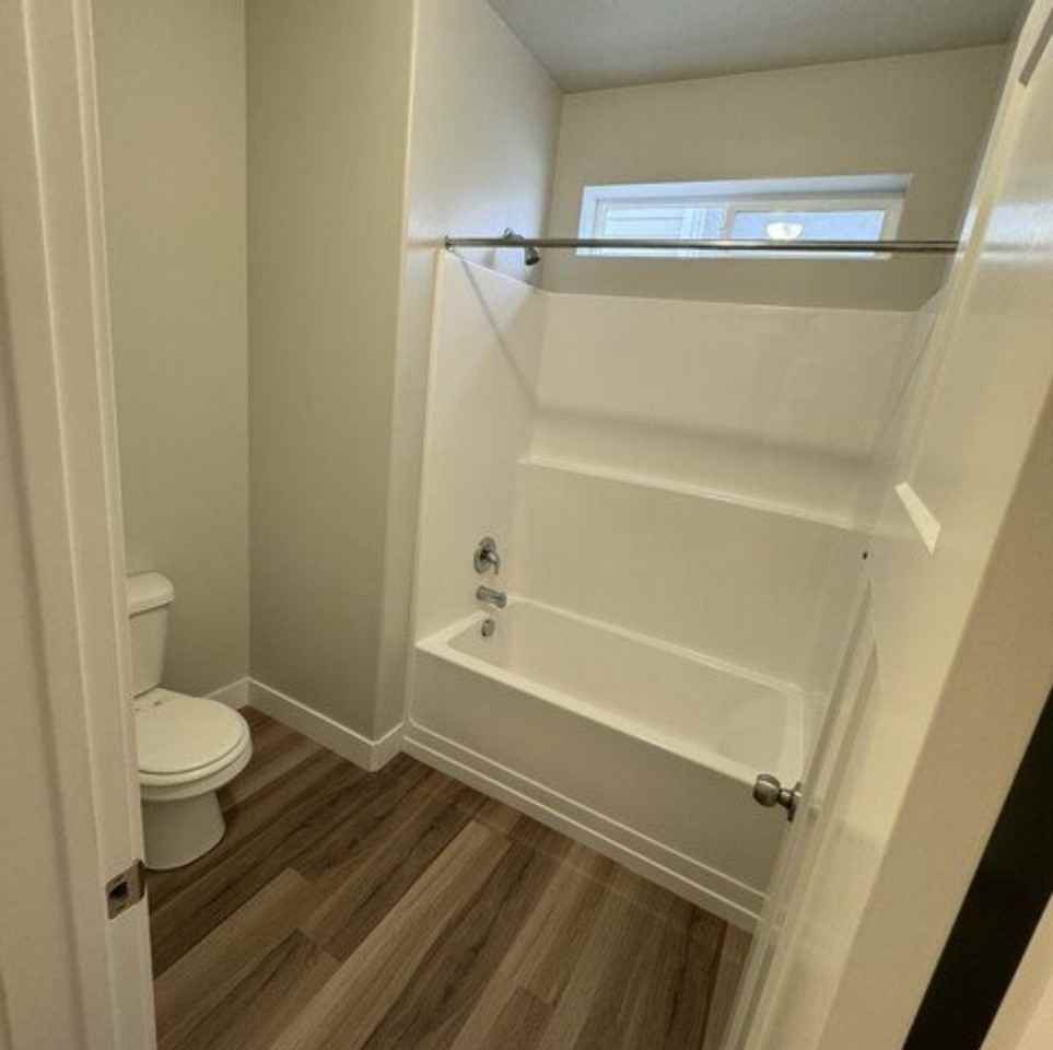 3679 Wn., Gg #202 - Photo 2 of 9