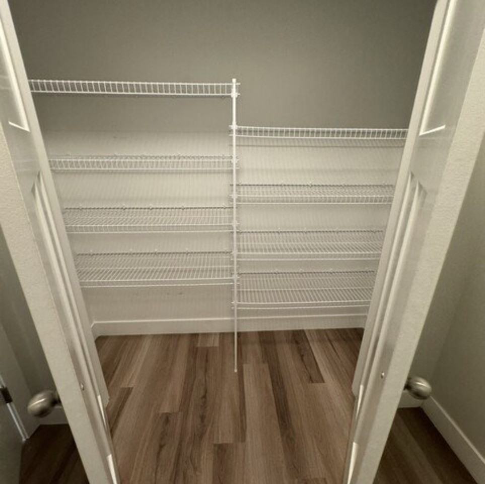 3679 Wn., Gg #202 - Photo 4 of 9