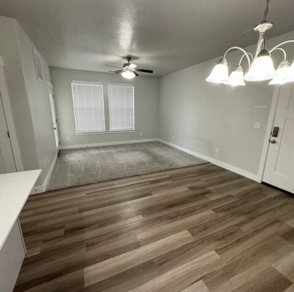 3679 Wn., Gg #202 - Photo 7 of 9