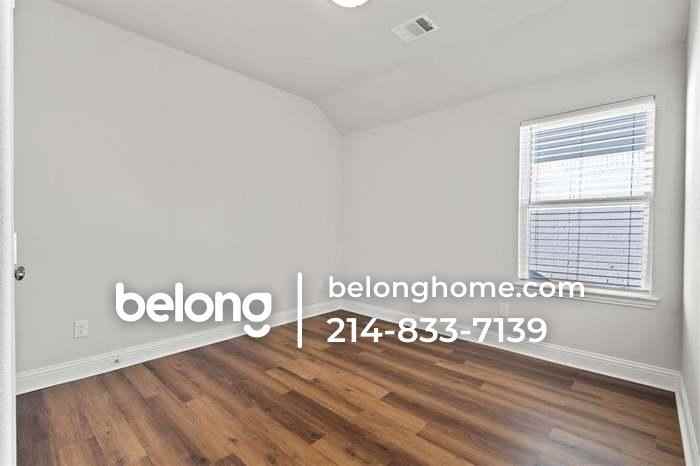 1733 Barnwood Trce - Photo 4 of 29