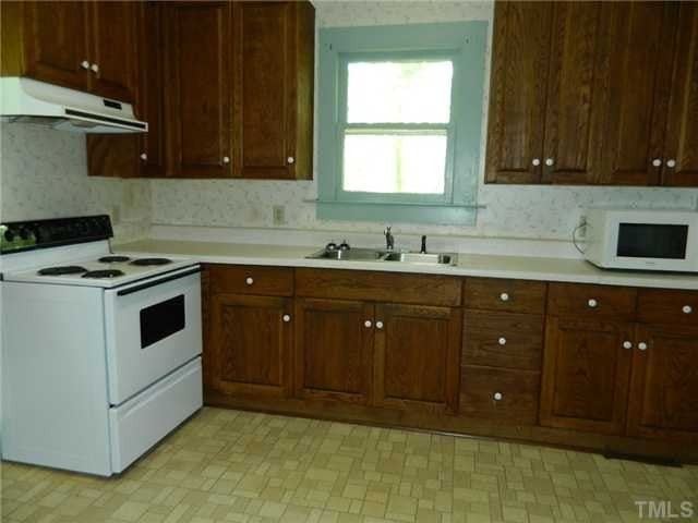 250 Hillsboro St - Photo 2 of 3