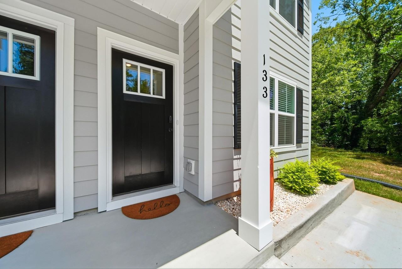 131 8th Avenue Dr Se - Photo 3 of 16