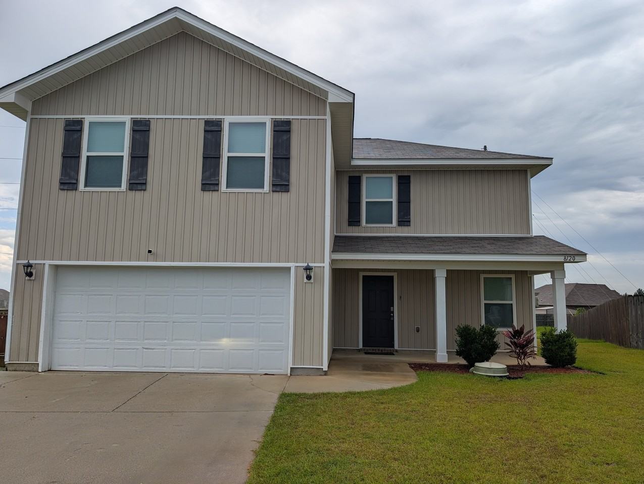 8120 Fairview Ct - Photo 2 of 4