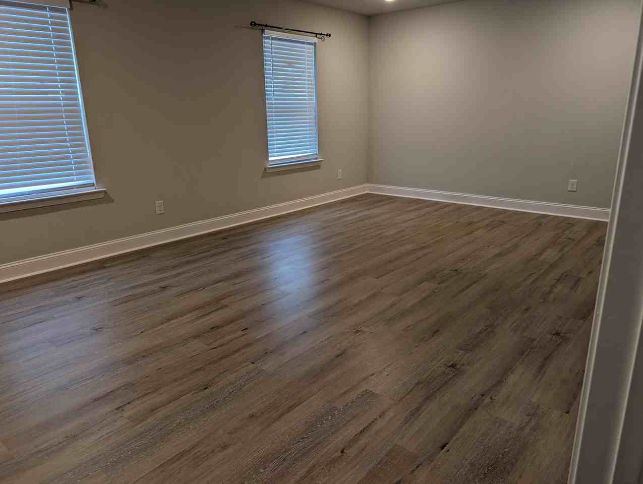 8120 Fairview Ct - Photo 3 of 4