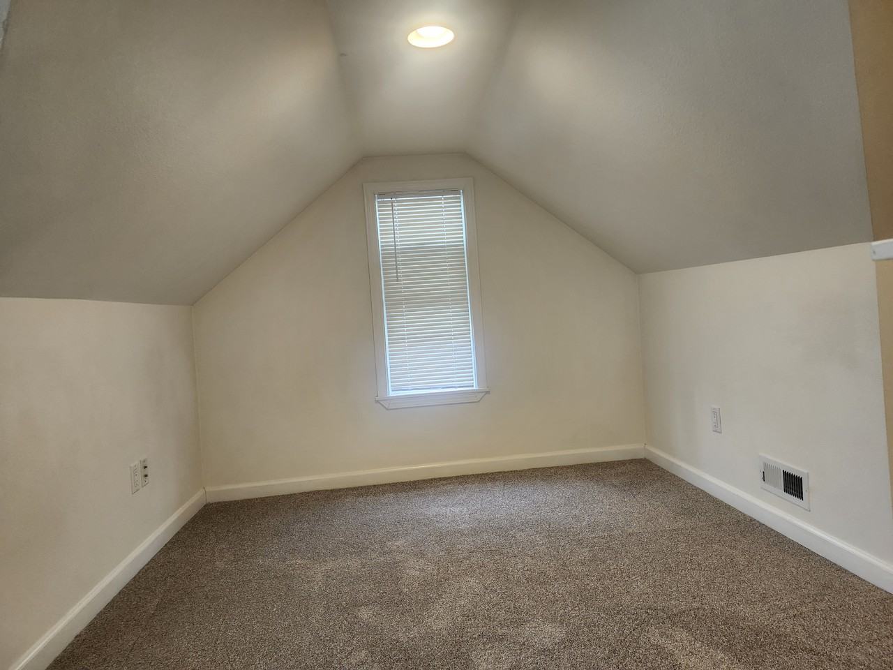 3001 Preble St #8 - Photo 6 of 12