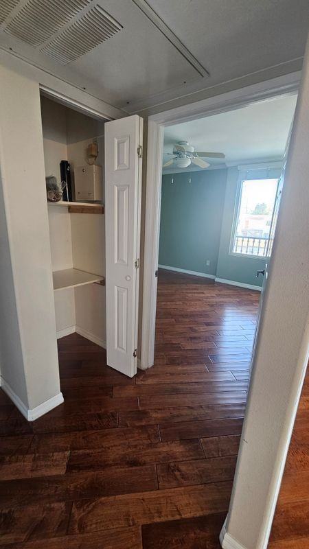 1049 S Hobart Blvd ##305 - Photo 5 of 21