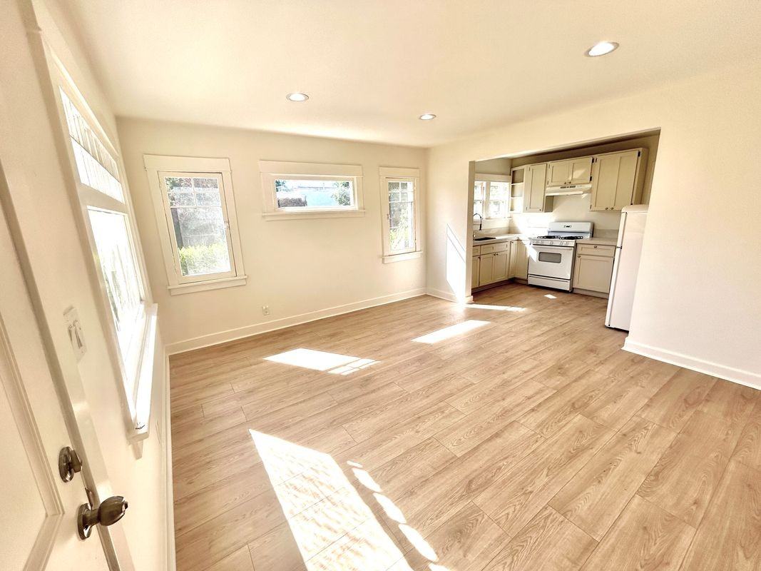 1765 Clinton St - Photo 3 of 21