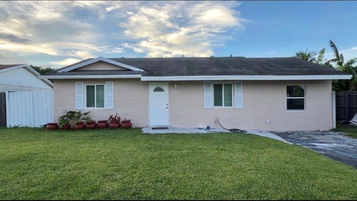 8151 Sw 7th St - Photo 2 of 10