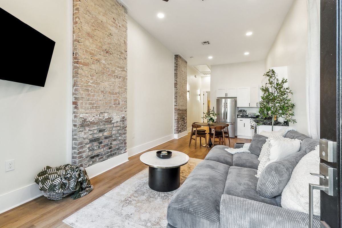 2721 Peniston St - Photo 2 of 11
