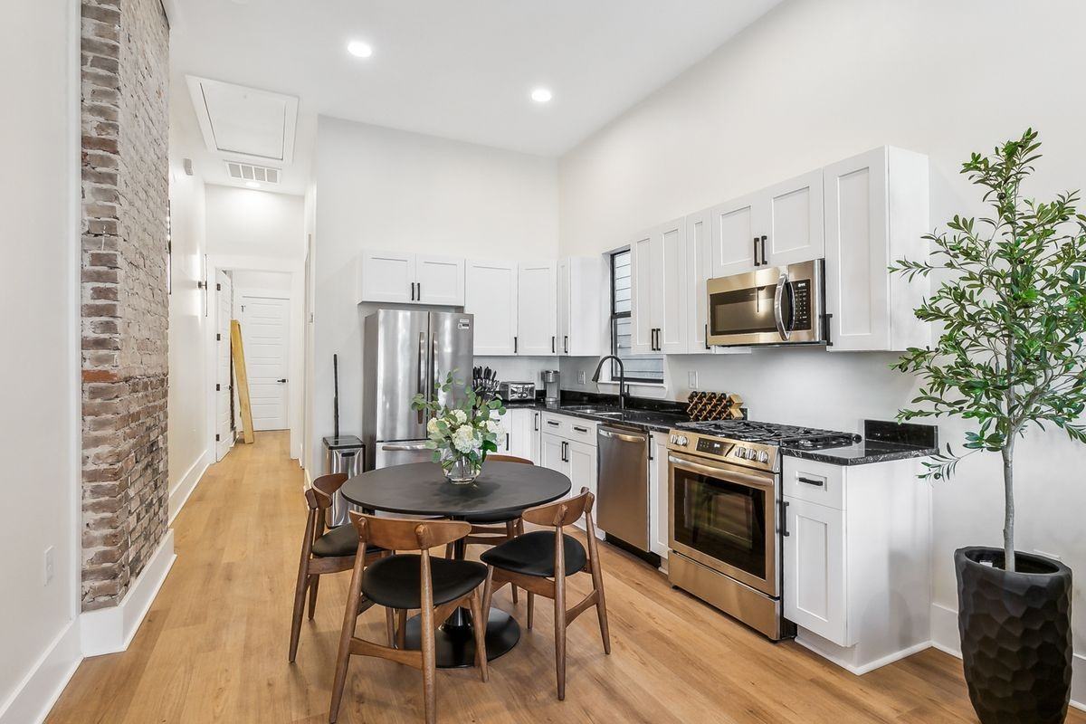 2721 Peniston St - Photo 3 of 11
