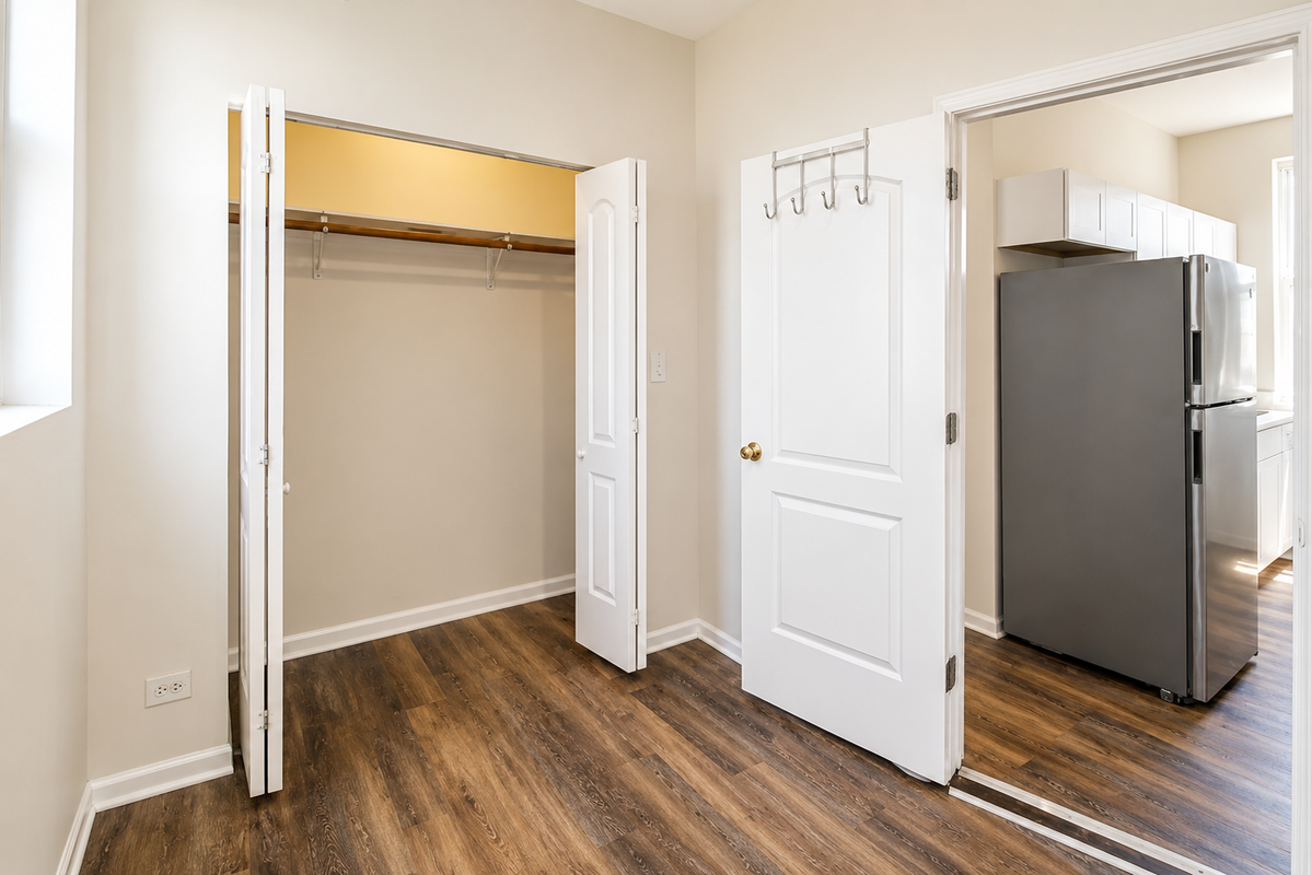 1016 N Ridgeway Ave - Photo 7 of 17