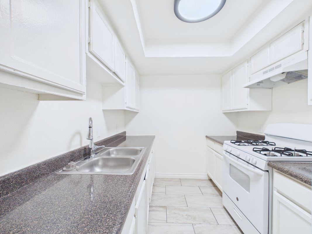 236 S Avenue 55 ##C - Photo 7 of 14