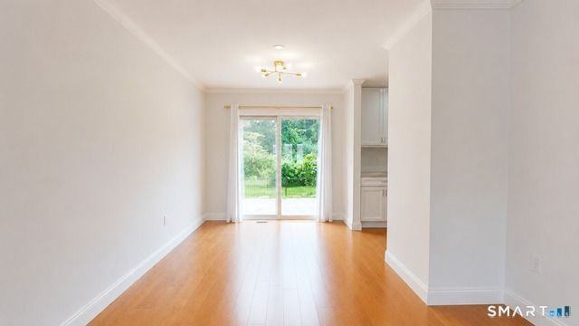 85 Salem Walk - Photo 3 of 9
