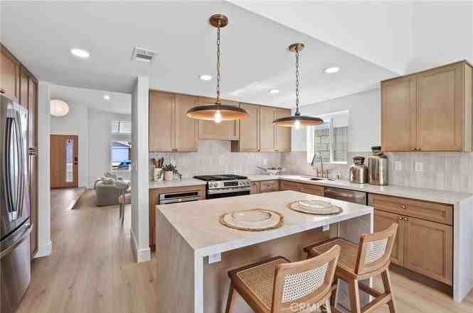 818 W 213th St - Photo 7 of 22