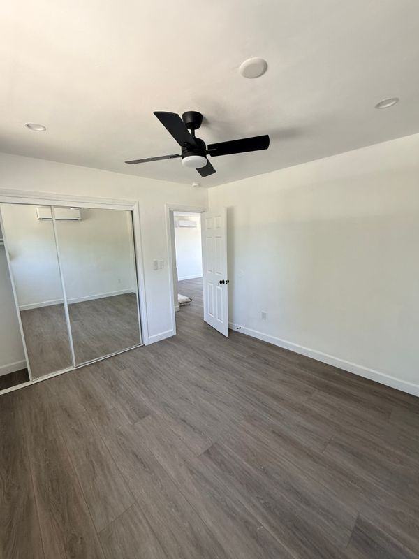 1550 1/2 W 59th Pl - Photo 3 of 3