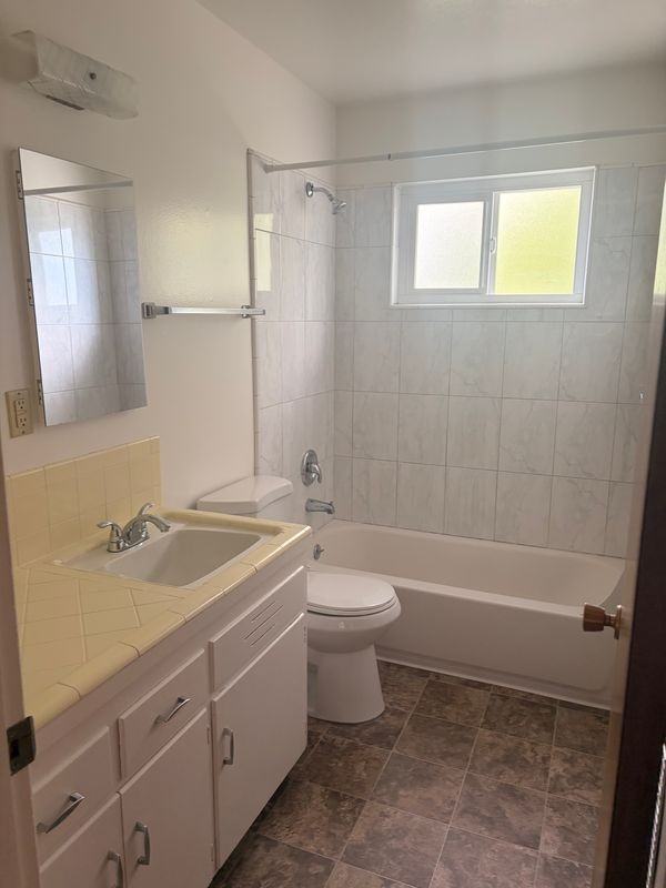 230 Felix St - Photo 6 of 16