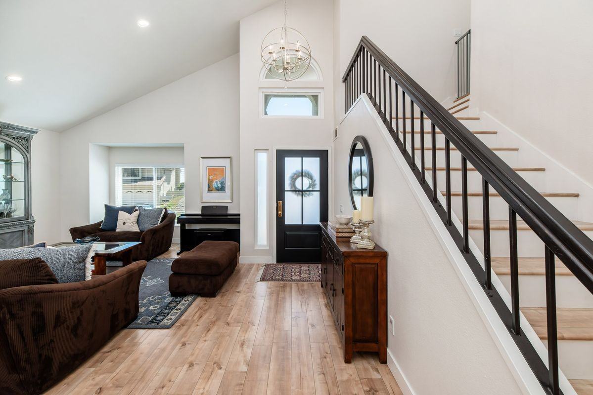 12831 Isocoma St - Photo 5 of 39