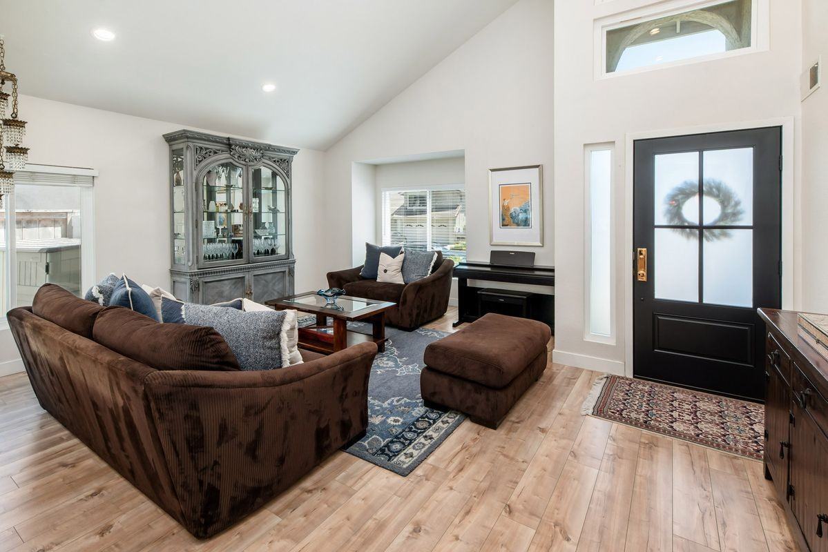 12831 Isocoma St - Photo 6 of 39
