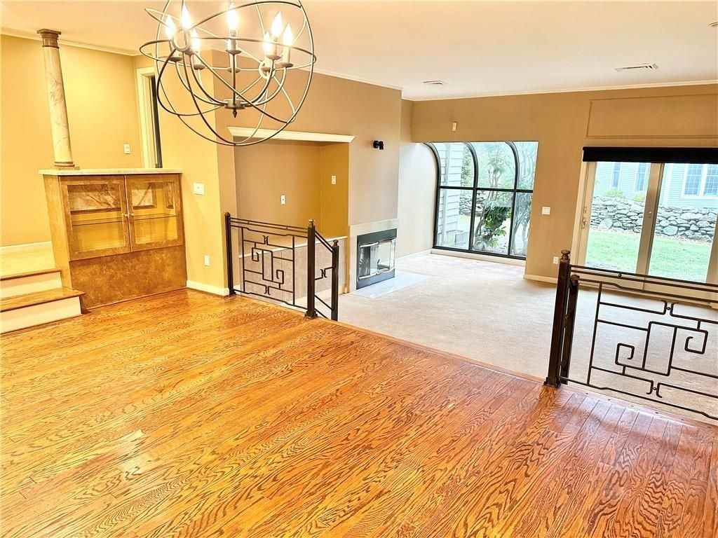 2 Weetamoe Farm Dr - Photo 5 of 24