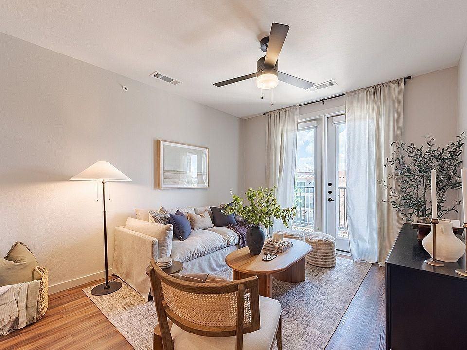 13621 Lyndhurst St ##A1 - Photo 3 of 4