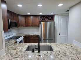 180 Martinique Cir - Photo 1 of 1
