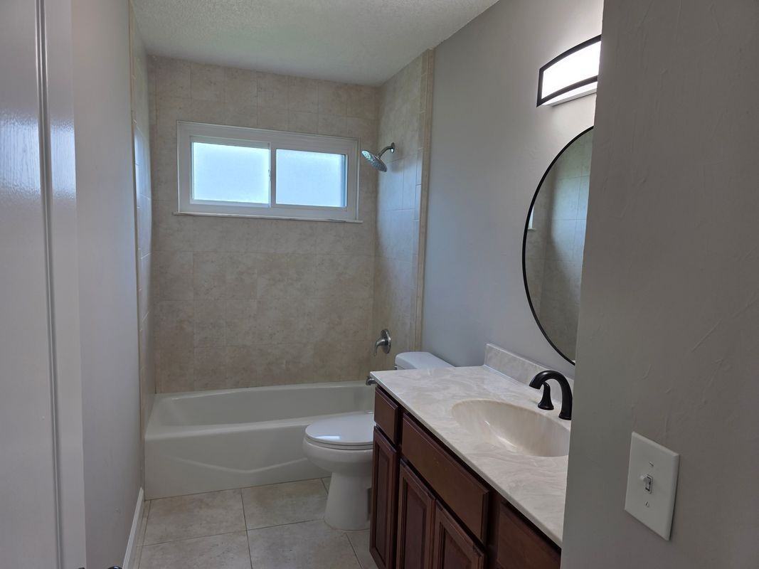 180 Martinique Cir - Photo 5 of 12