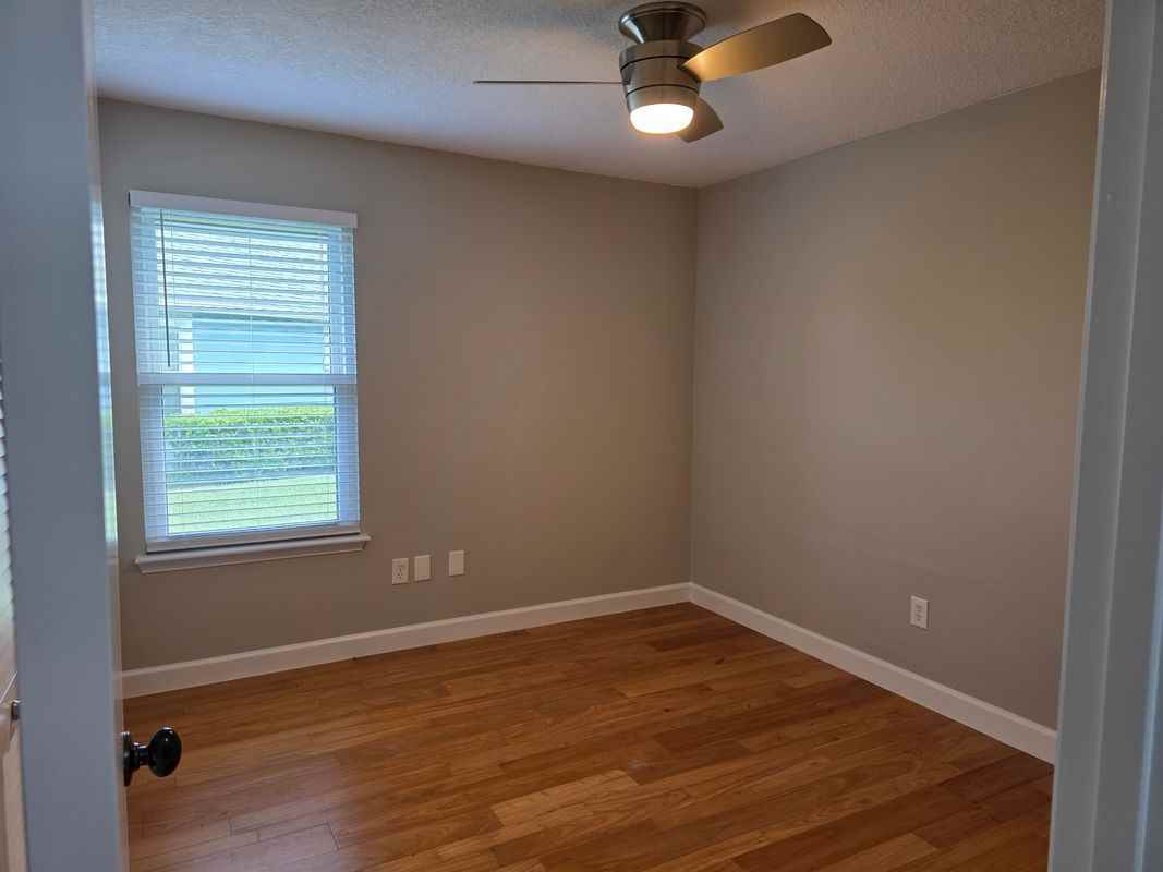 180 Martinique Cir - Photo 6 of 12