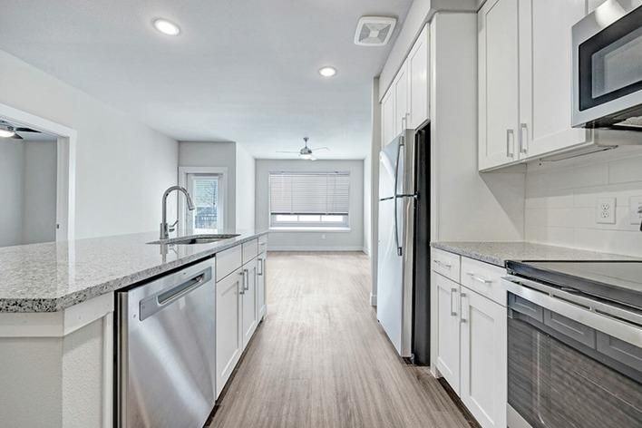 9725 N Lake Creek Pkwy ##A1 - Photo 3 of 5