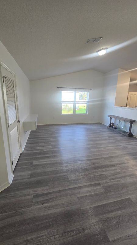1832 Sw Cameo Blvd - Photo 3 of 8