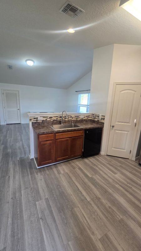 1832 Sw Cameo Blvd - Photo 6 of 8