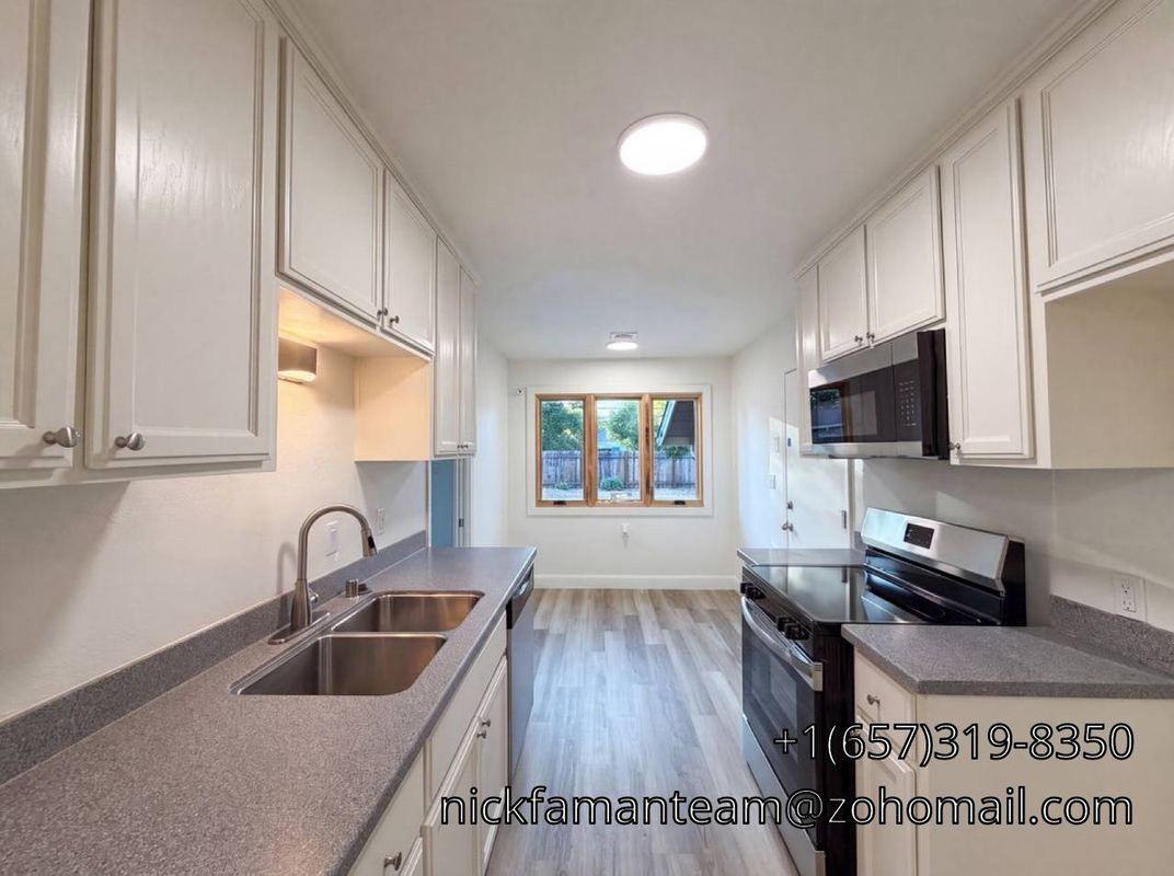 5351 Bonniemae Way - Photo 5 of 37