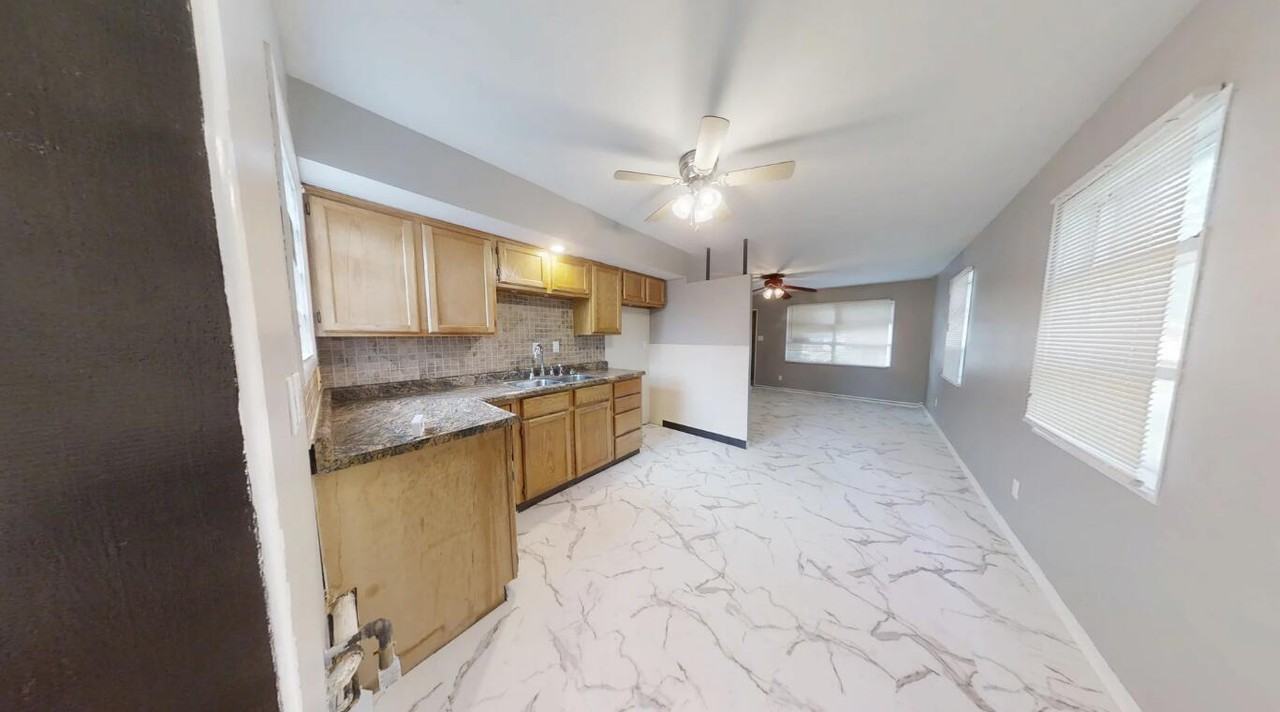 4123 W 19th Pl - Photo 3 of 11