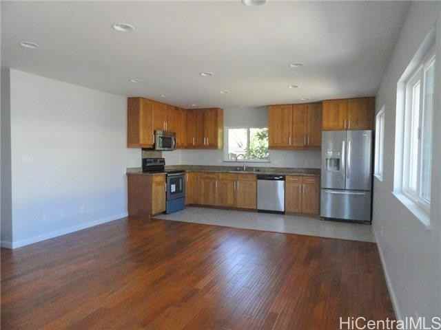 1512 Enos Ln - Photo 2 of 8