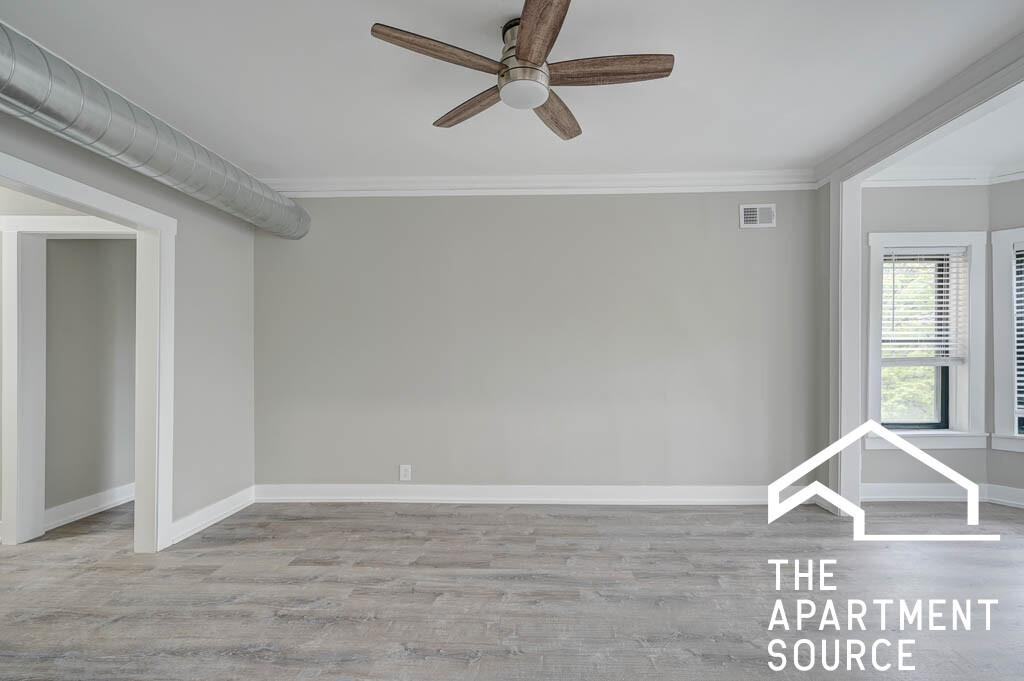 6523 N Newgard Ave #1G - Photo 3 of 14