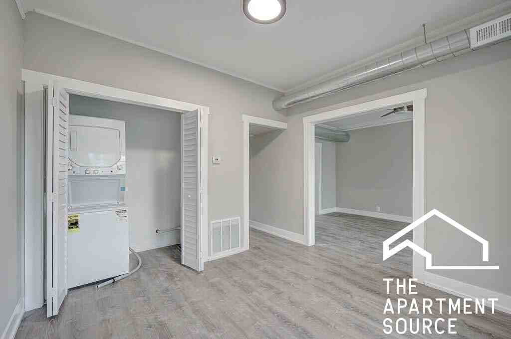 6523 N Newgard Ave #1G - Photo 5 of 14