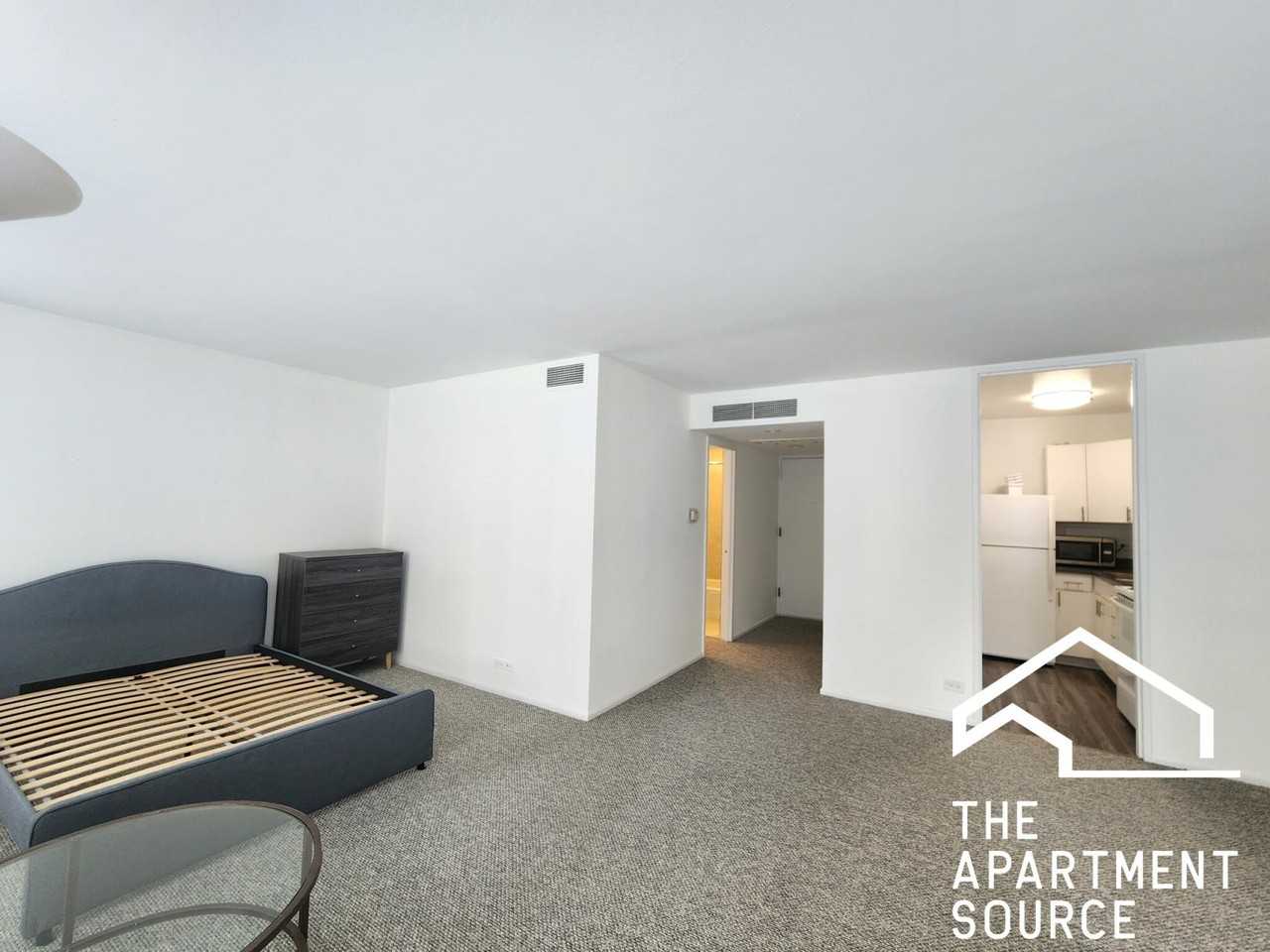 260 E Chestnut St #803 - Photo 4 of 22