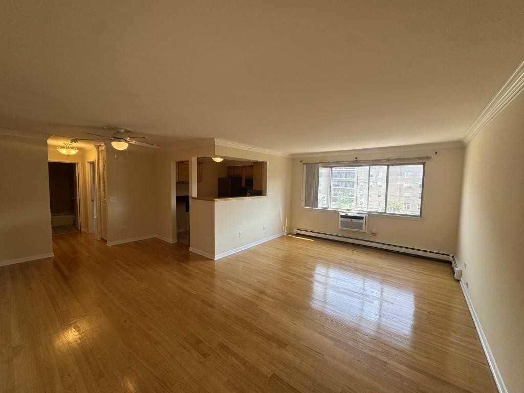 205 W Miner St #407 - Photo 3 of 10
