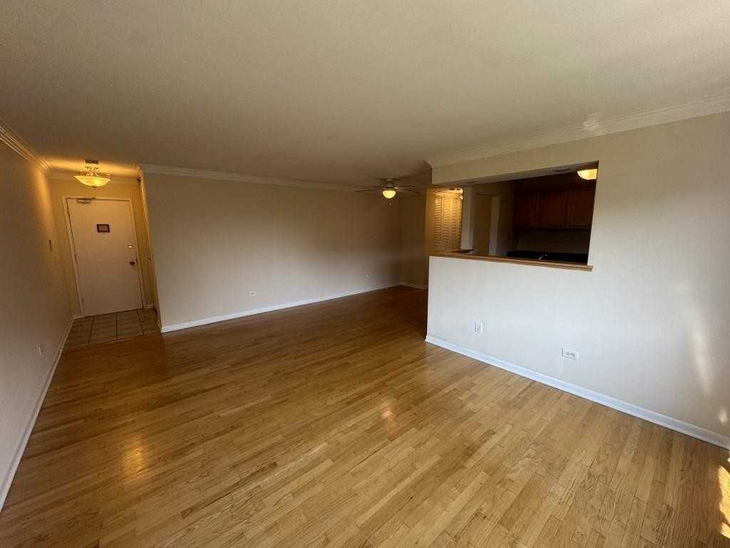 205 W Miner St #407 - Photo 5 of 10