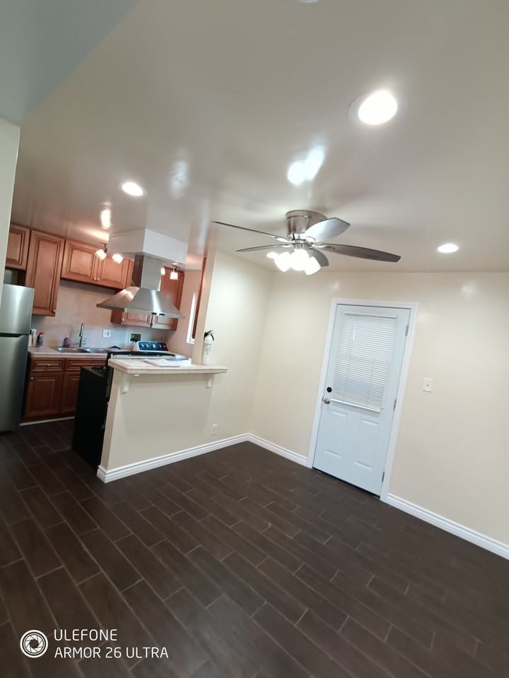 6809 Vinevale Ave #K - Photo 5 of 16