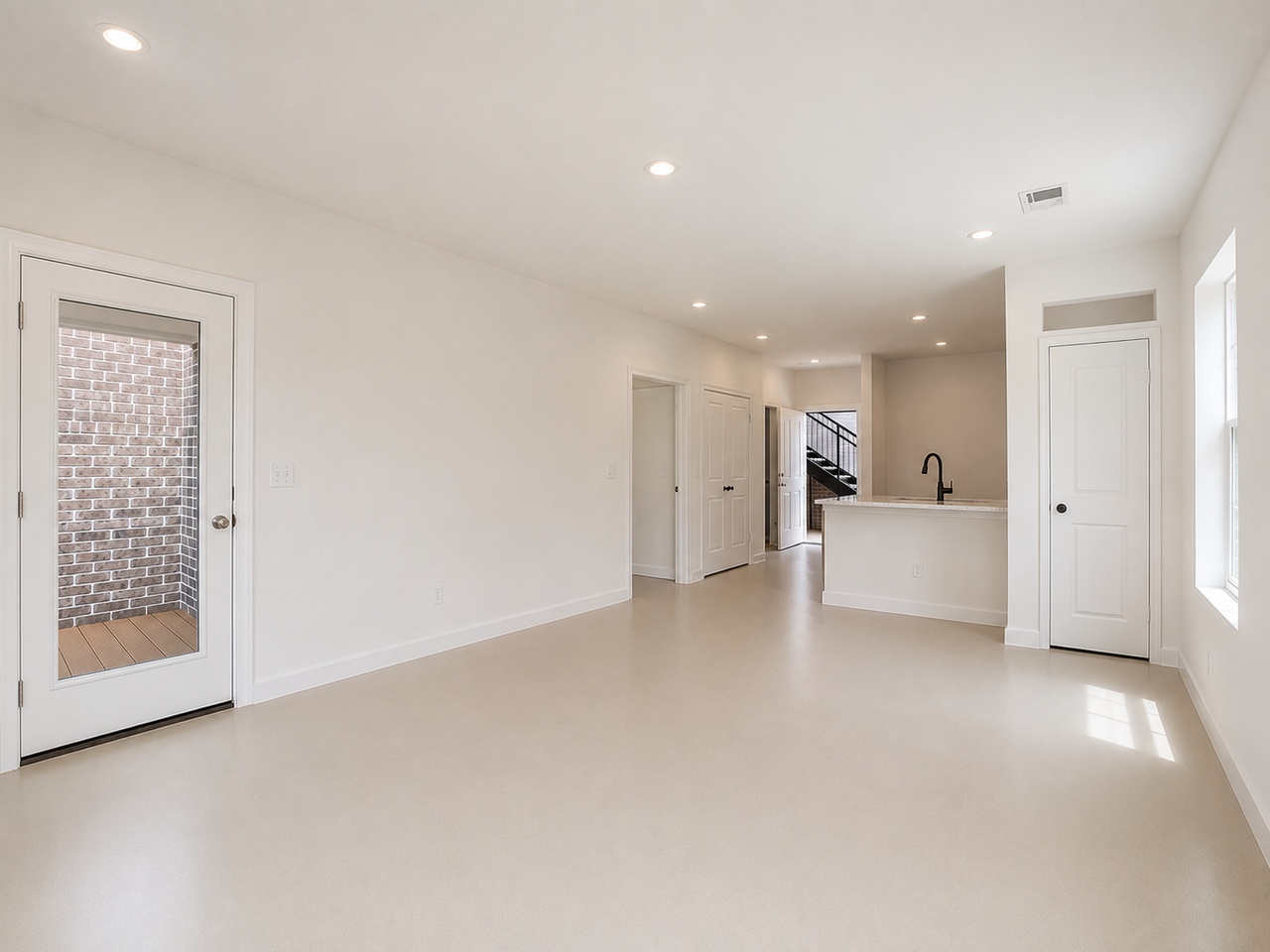 Crestview - Photo 5 of 22